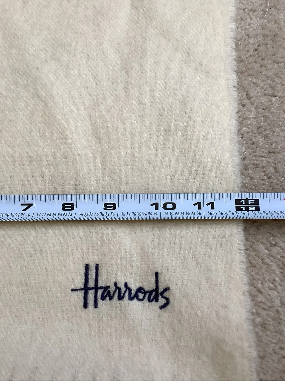 Harrods Mans Shop Lambswool scarf